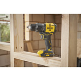 Stanley Akku-Schlagbohrschrauber  (SFMCD716D1A-QW), 18Volt schwarz/gelb, Li-Ion-Akku 2,0Ah, 100 -teiliges Zubehörset, Koffer