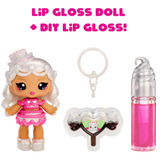MGA Entertainment Yummiland Lip Gloss Doll Sour Sweeties - Misty Cakes, Puppe 