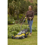 Stanley Akku-Rasenmäher (SFMCMW2651M-QW), 36Volt (2x18V) schwarz/gelb, 2x 4,0 Ah-Lithium-Ionen-Akku