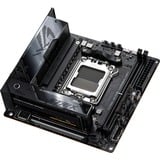 ASUS ROG STRIX X670E-I GAMING WIFI, Mainboard schwarz/silber