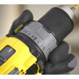 Stanley Akku-Bohrschrauber (SFMCD725D2K-QW), 18Volt schwarz/gelb, 2x Li-Ion-Akku 2,0Ah, in Koffer