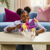 Spin Master Unicorn Academy - Einhorn Leaf, Spielfigur 28 cm groß, mit echter Mähne und Schweif, abnehmbarem Zaumzeug, Sattel und Bürste