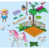 PLAYMOBIL 71839 Magic Unicorns: Einhorn-Stall für Mama und Fohlen, Konstruktionsspielzeug 