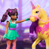Spin Master Unicorn Academy - Ava und Einhorn Leaf, Spielfigur mit echter Mähne und Schweif sowie Bürste