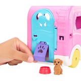Mattel Barbie Chelsea 2-in-1 Camper, Spielfahrzeug mit 1 Puppe, 2 Haustieren und 15x Zubehör