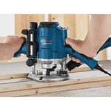 Bosch Oberfräse GOF 1250 CE blau, 1.250 Watt, L-BOXX