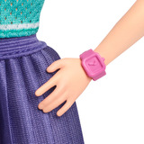 Mattel Barbie Fashionista Puppe im Jersey-Oberteil und Faltenrock 
