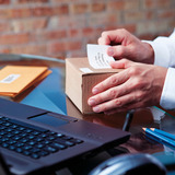 Dymo LabelWriter ORIGINAL Versand-/Namensschild-Etiketten Vorteilspack,  54 x 101 mm 24 Rollen mit je 220 Etiketten