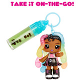 MGA Entertainment Yummiland Lip Gloss Doll Sour Sweeties - Sasha Sourworms, Puppe 