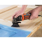 BLACK+DECKER Multifunktions-Werkzeug MT300KA orange/schwarz, Koffer, 300 Watt, 12-tlg. Zubehörset