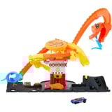 Hot Wheels City Pizza-Kobra-Angriff-Spielset mit Spielzeugauto im Maßstab 1:64, Rennbahn inkl. 1 Spielzeugauto
