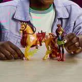 Spin Master Unicorn Academy - Valentina und Einhorn Cinder, Spielfigur mit echter Mähne und Schweif sowie Bürste