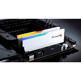G.Skill DIMM 64 GB DDR5-6800 (2x 32 GB) Dual-Kit, Arbeitsspeicher weiß, F5-6800J3445G32GX2-RM5RW, Ripjaws M5 RGB, INTEL XMP