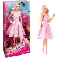 Mattel Barbie Signature The Movie - Margot Robbie als Barbie Puppe zum Film im rosa-weißen Karo-Kleid, Spielfigur 
