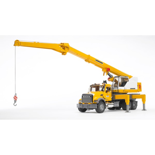 bruder MACK Granite Liebherr tovornjak z žerjavom, model vozila rumen/siv