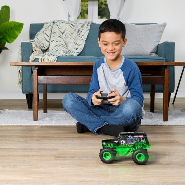 Spin Master Monster Jam Grave Digger, RC črno/zelen, 1:24